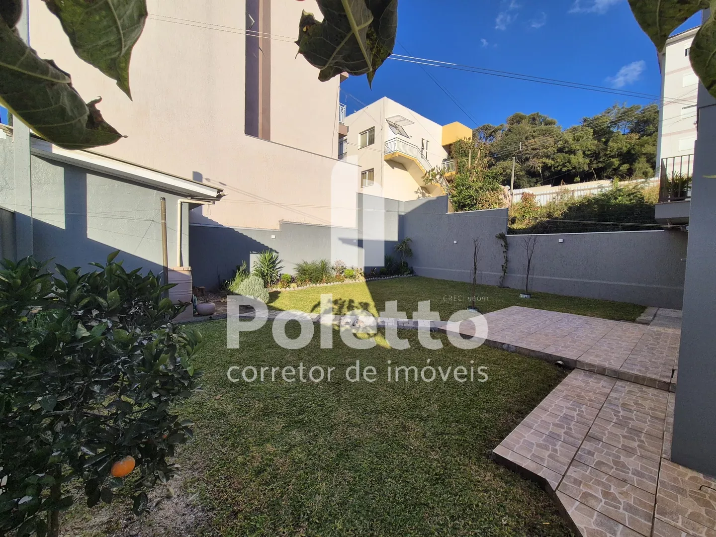 Vende-se casa no centro de Marau — Miniatura 12
