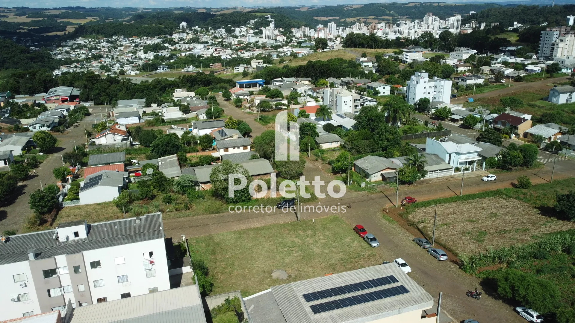 Terreno de esquina com 795 m² de área — Miniatura 4