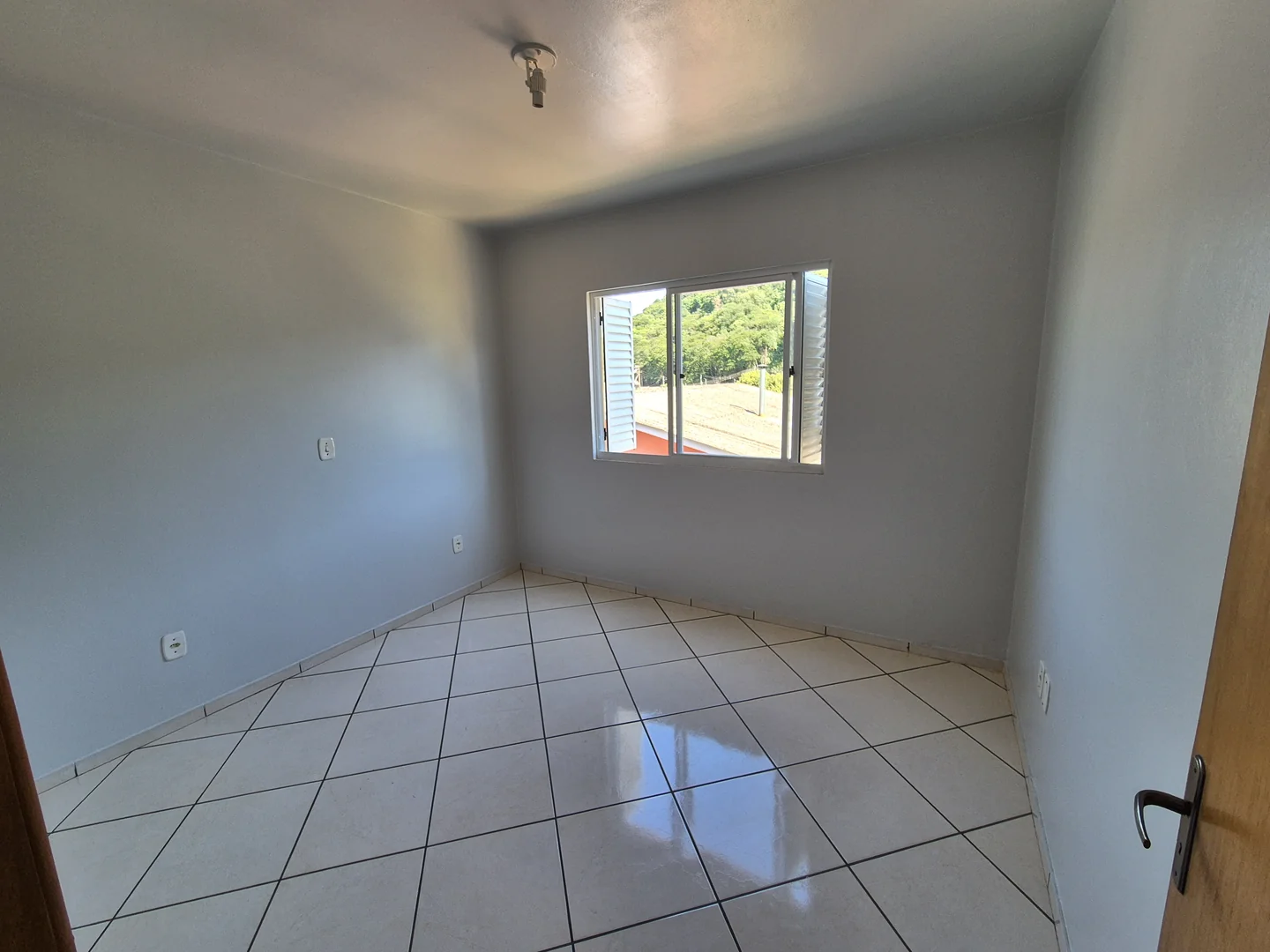 Aluga-se Apartamento com 3 dormitórios — Miniatura 6