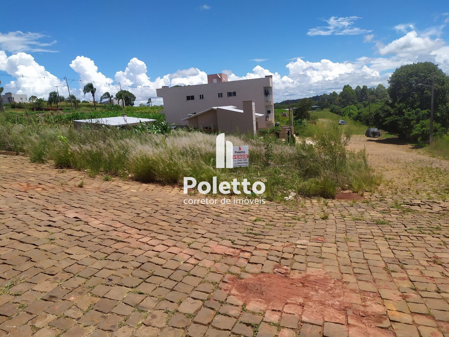 Vende-se excelente terreno de esquina — Miniatura 6