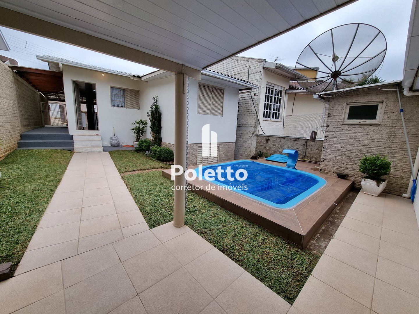 Vende-se casa com piscina em Marau — Miniatura 7