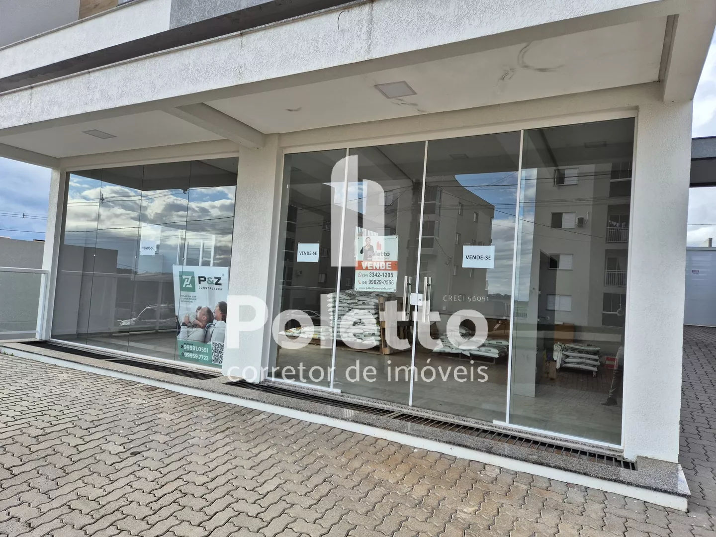 Excelente sala comercial na Avenida do Bairro Villa Bella — Miniatura 2
