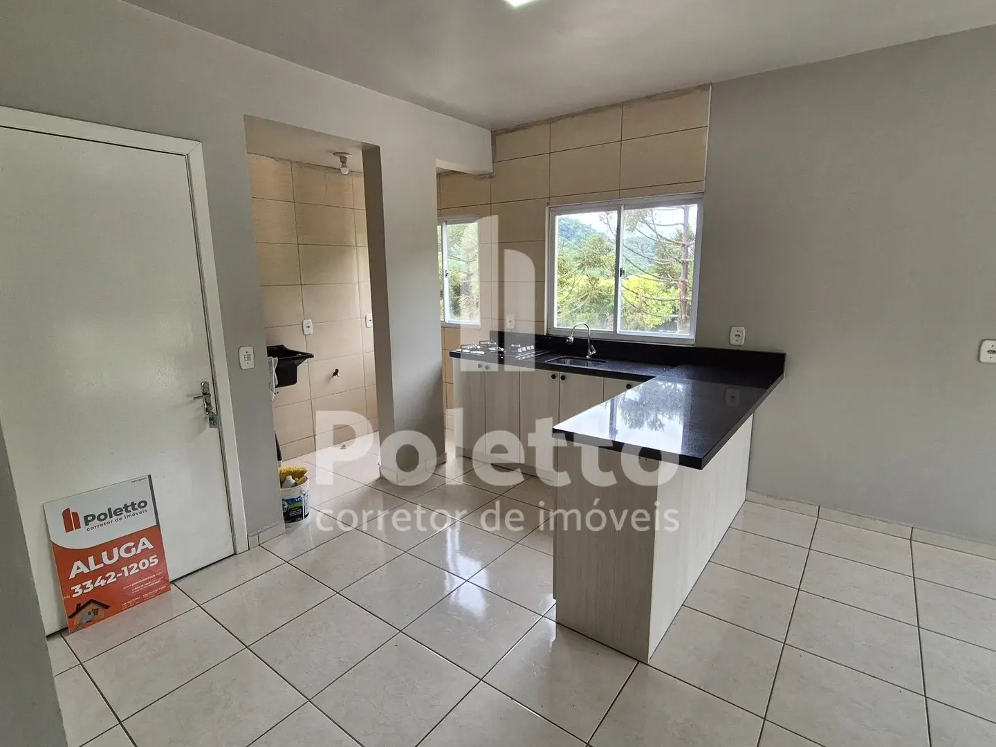 Aluga-se apartamento semi mobiliado — Miniatura 2