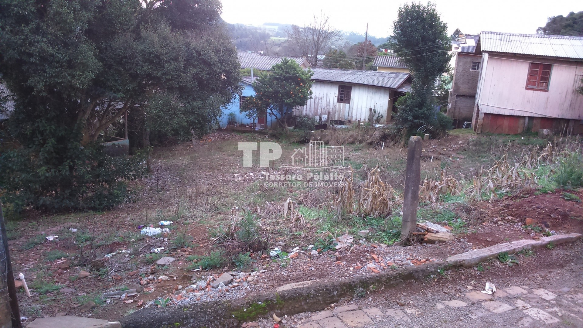 Vende-se terreno no Bairro Constante Fuga — Miniatura 4