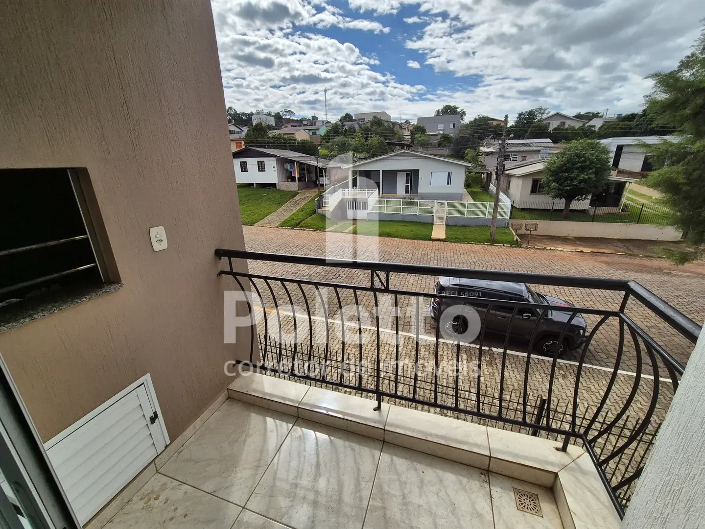 Vende-se apartamento MOBILIADO de 02 quartos — Miniatura 4