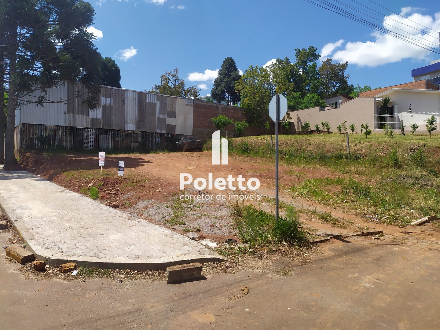 Terreno de esquina próximo a APAE — Miniatura 3