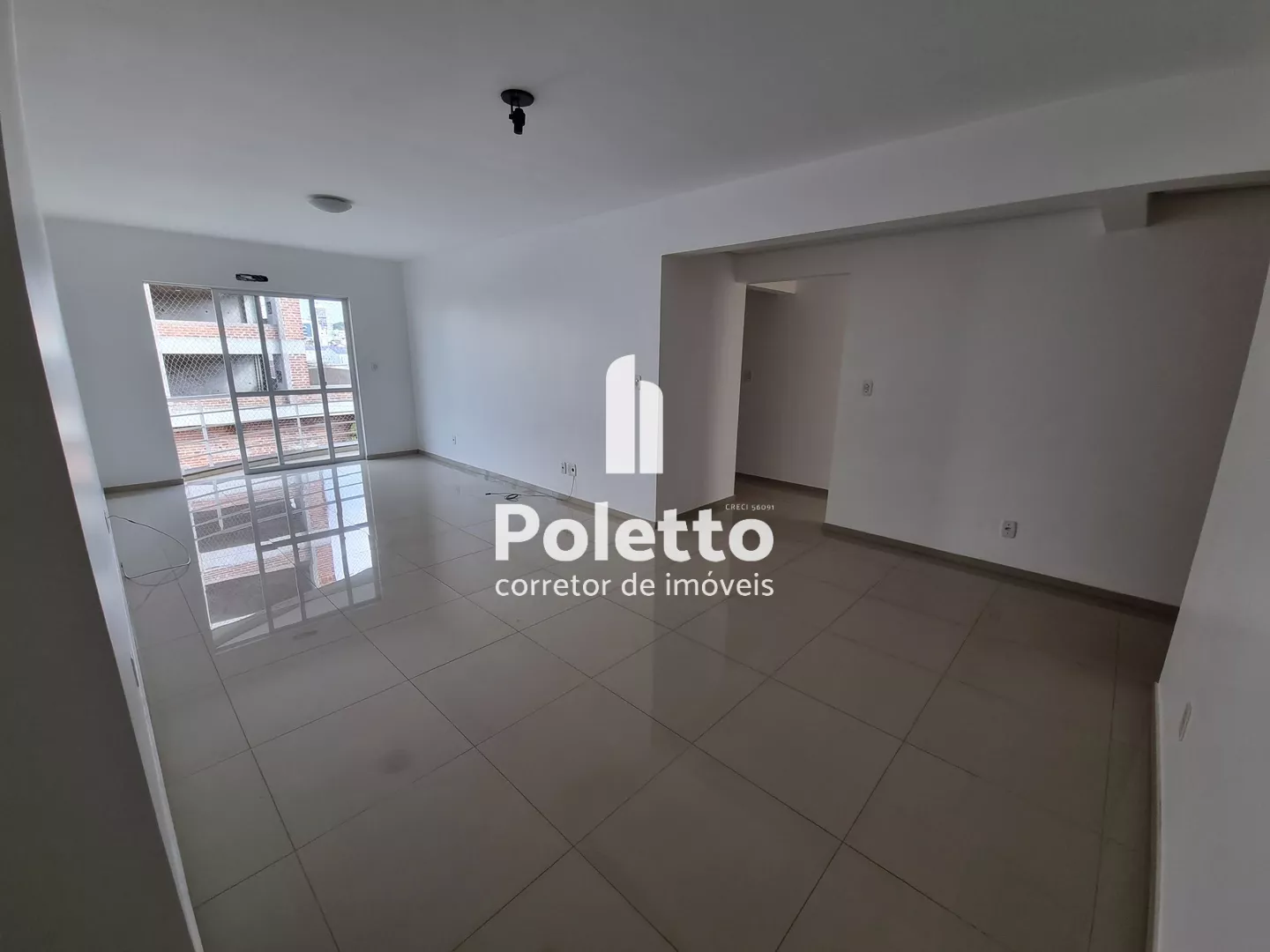Vende-se apartamento de 03 quartos no centro de Marau — Miniatura 4