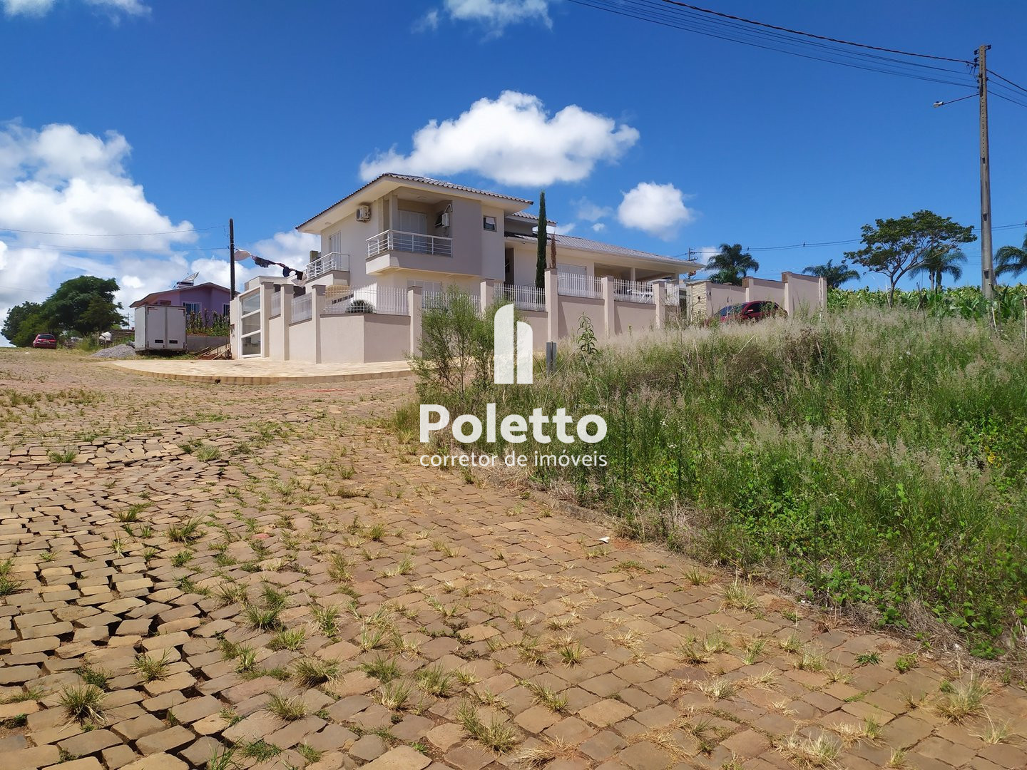 Vende-se excelente terreno de esquina — Miniatura 5