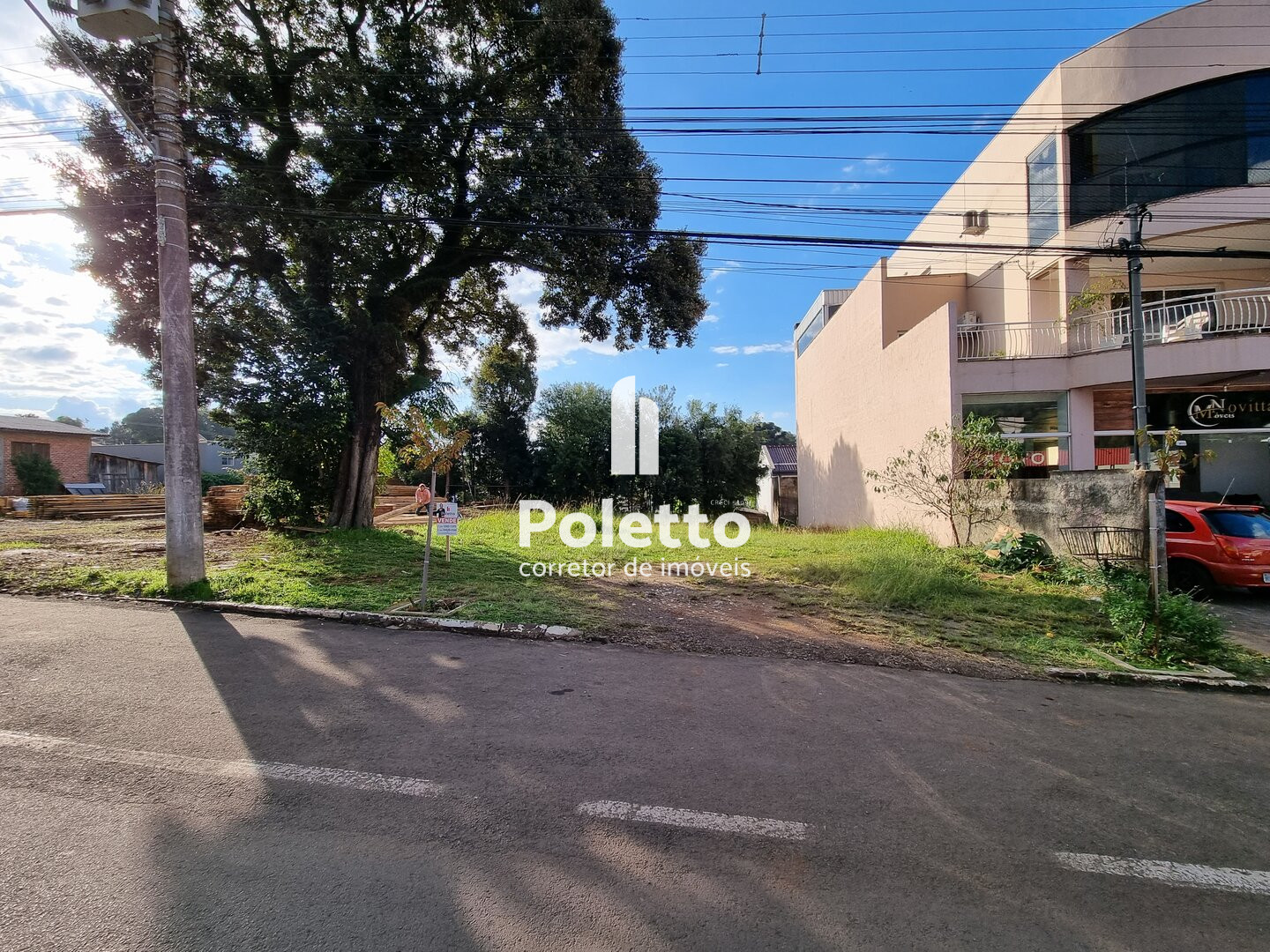 Vende-se Terreno de frente para a Rua Bento Gonçalves — Miniatura 2