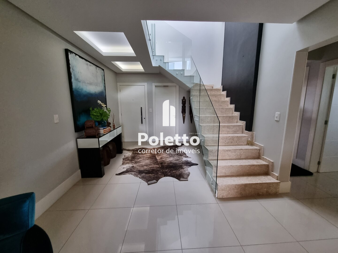 Vende-se linda cobertura duplex Mobiliada no centro de Marau — Miniatura 21