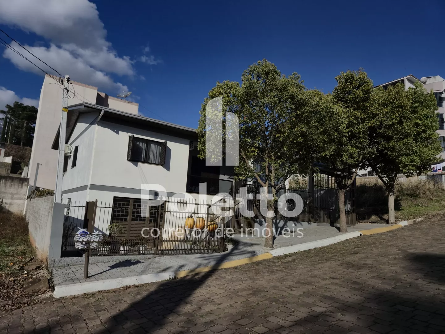 Vende-se casa no centro de Marau — Miniatura 3