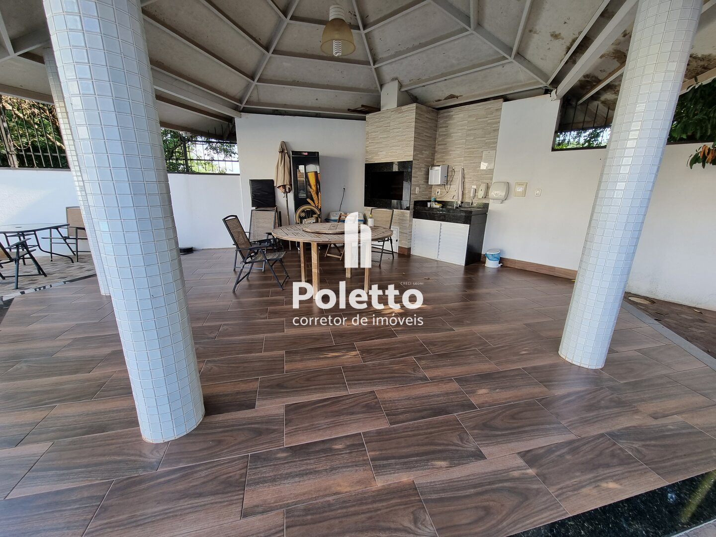 Vende-se linda cobertura duplex Mobiliada no centro de Marau — Miniatura 25