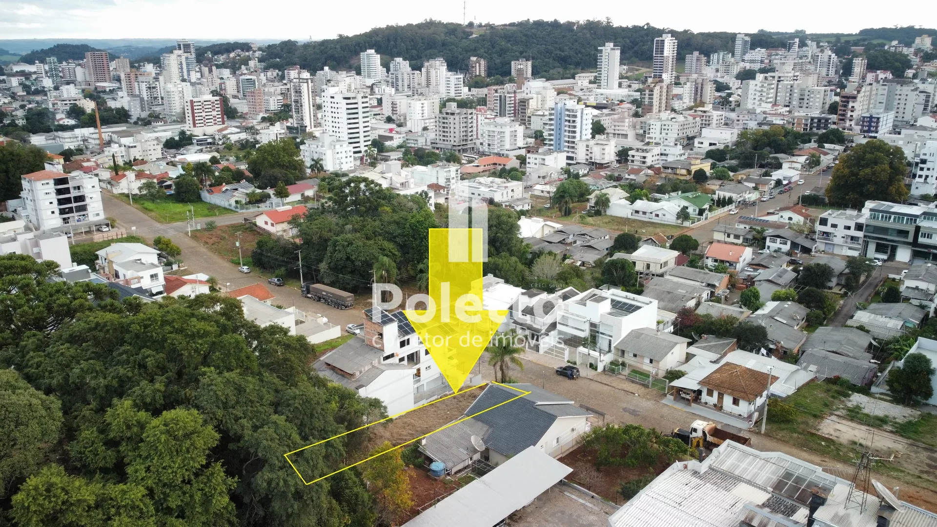 Lindo terreno em área nobre da cidade — Miniatura 4
