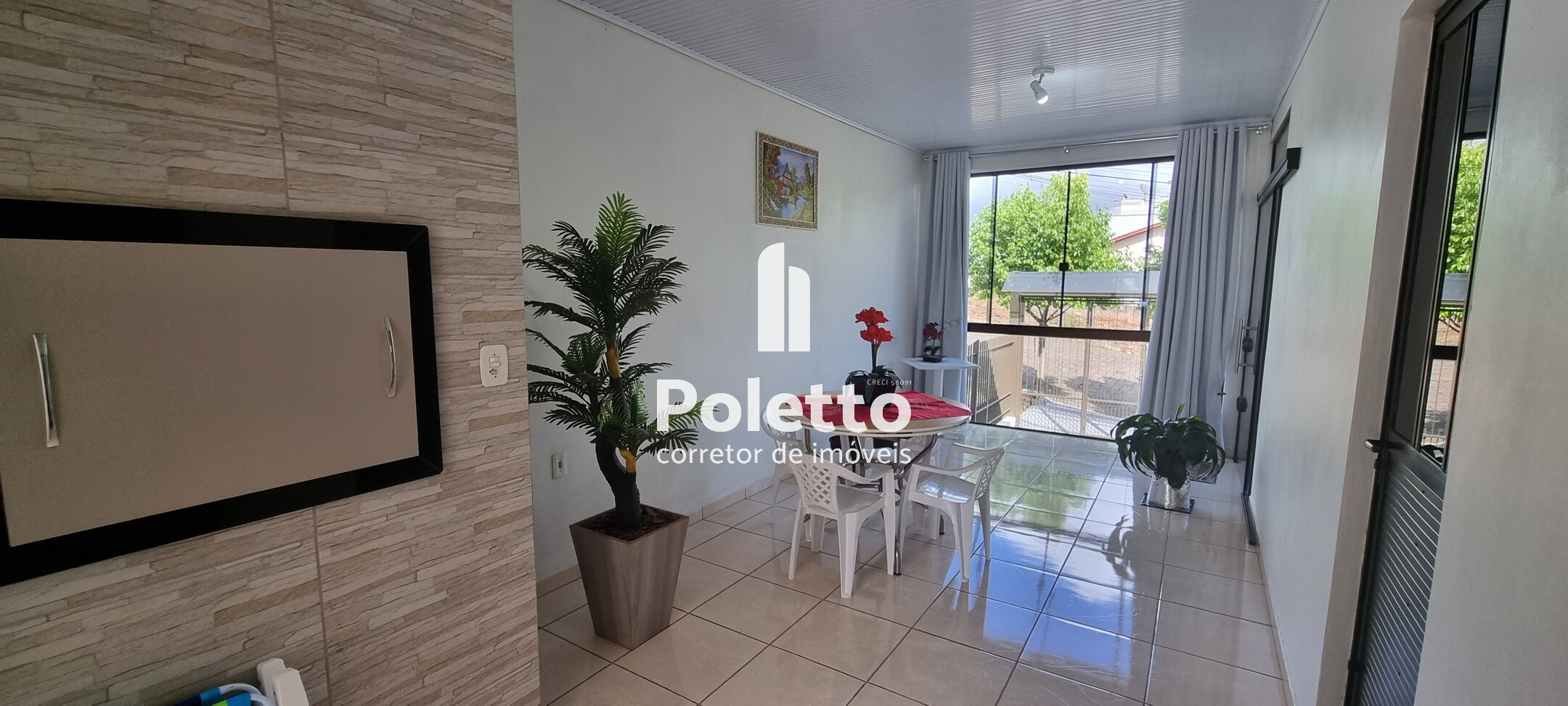 Vende-se casa no centro de Marau — Miniatura 7
