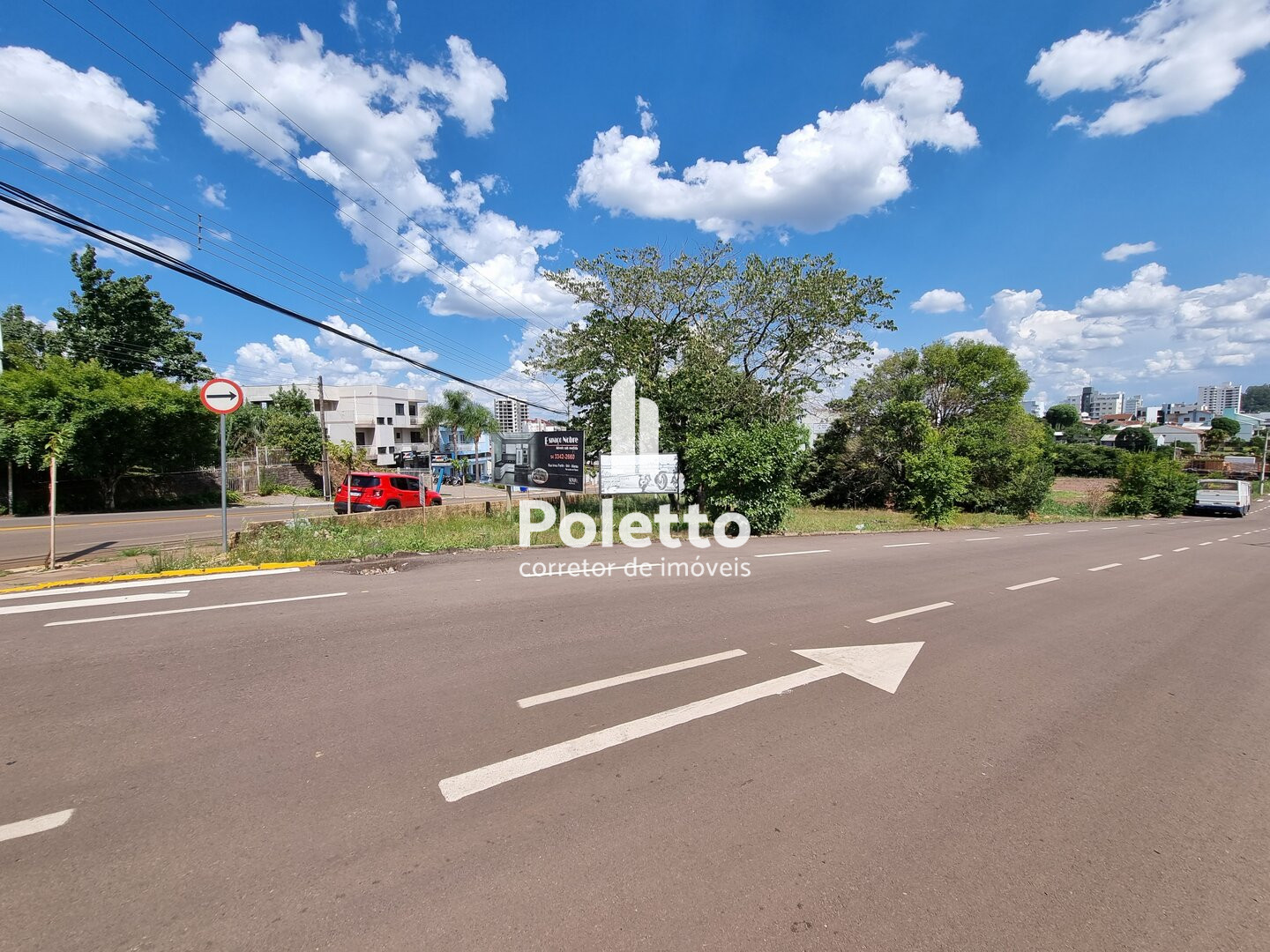 Aluga-se terreno de esquina na Av. João Posser em Marau — Miniatura 4