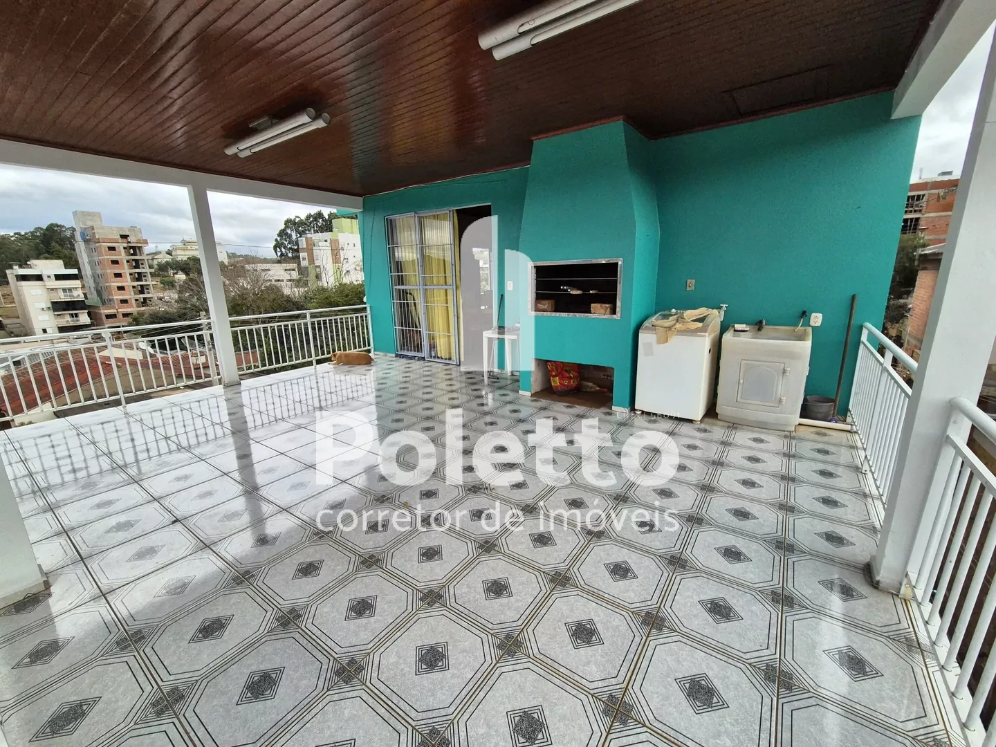 Casa com 3 andares próximo ao centro — Miniatura 12