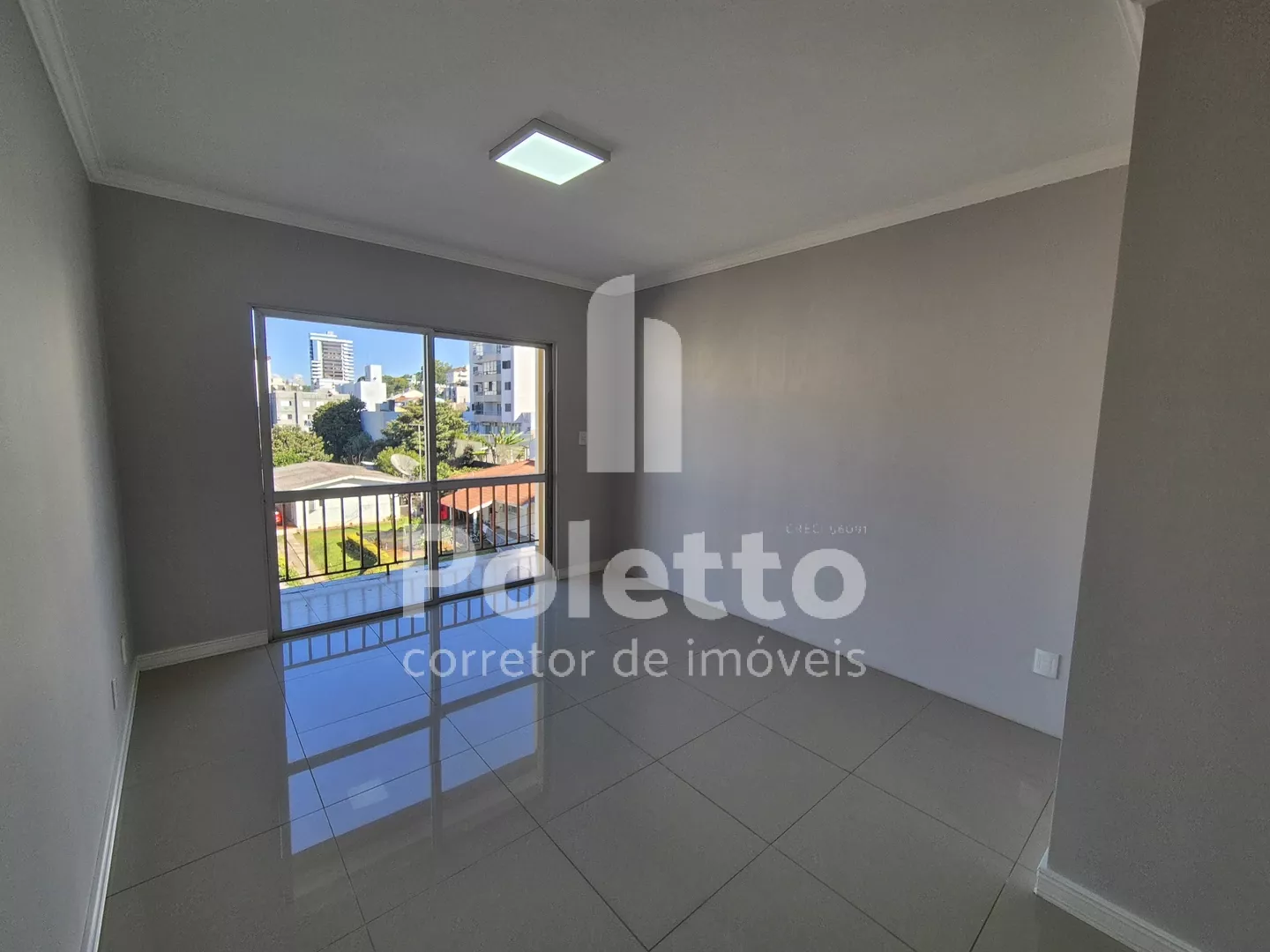 Apartamento de 02 quartos no centro de Marau — Miniatura 3