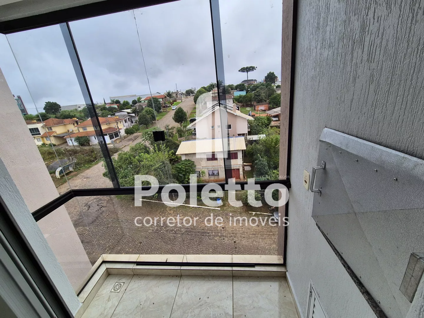 Aluga-se apartamento com 2 quartos — Miniatura 4