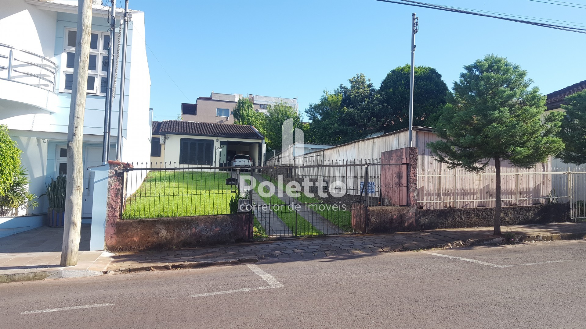 Casa com excelente pátio no centro de Marau — Miniatura 2