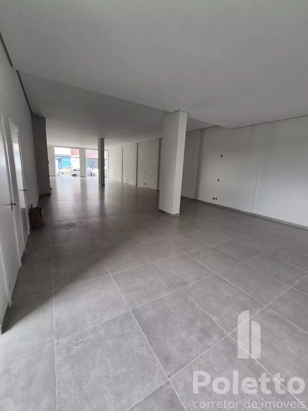 Sala comercial no centro de Marau — Miniatura 6