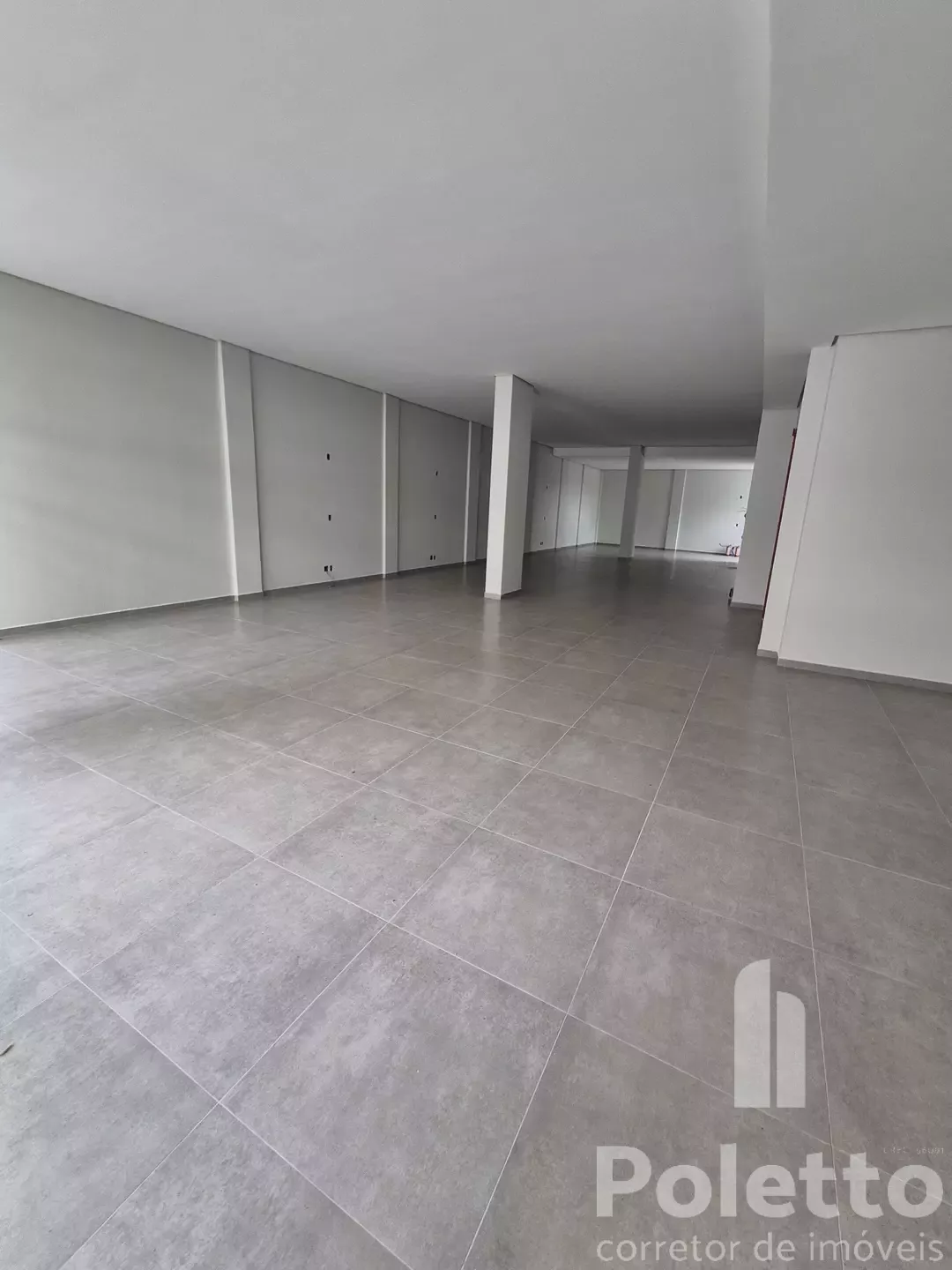 Sala comercial no centro de Marau — Miniatura 4
