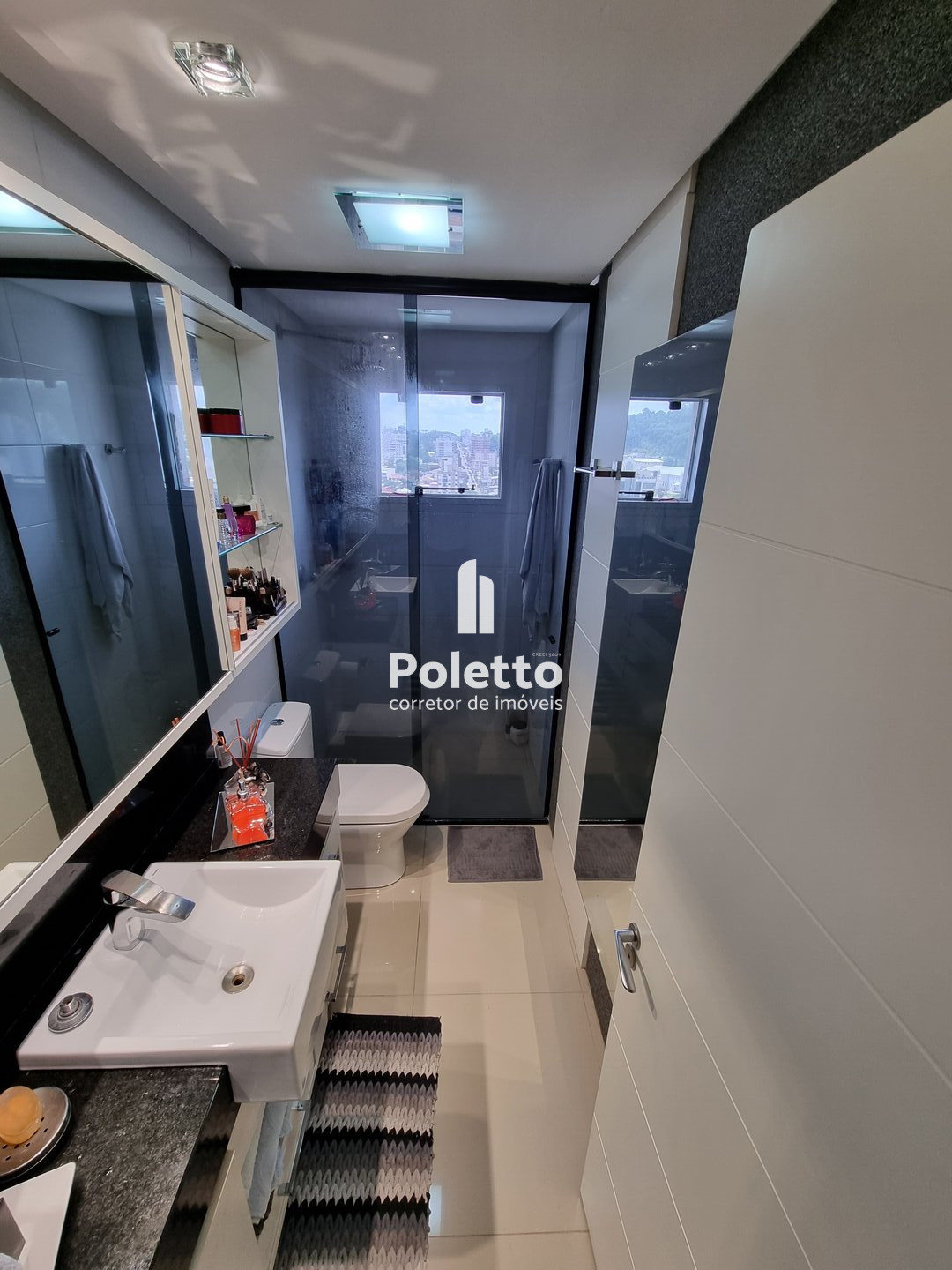 Vende-se linda cobertura duplex Mobiliada no centro de Marau — Miniatura 13
