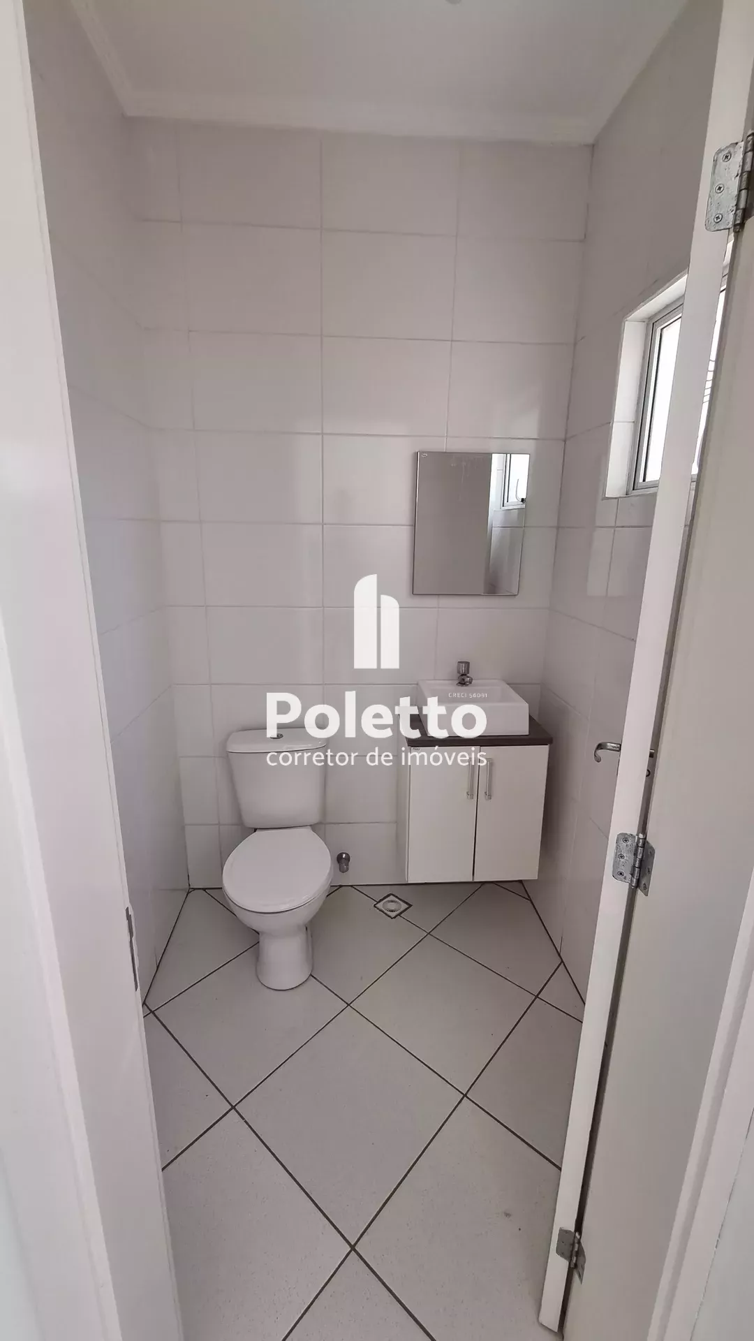 Aluga-se sala comercial em galeria no centro de Marau — Miniatura 5