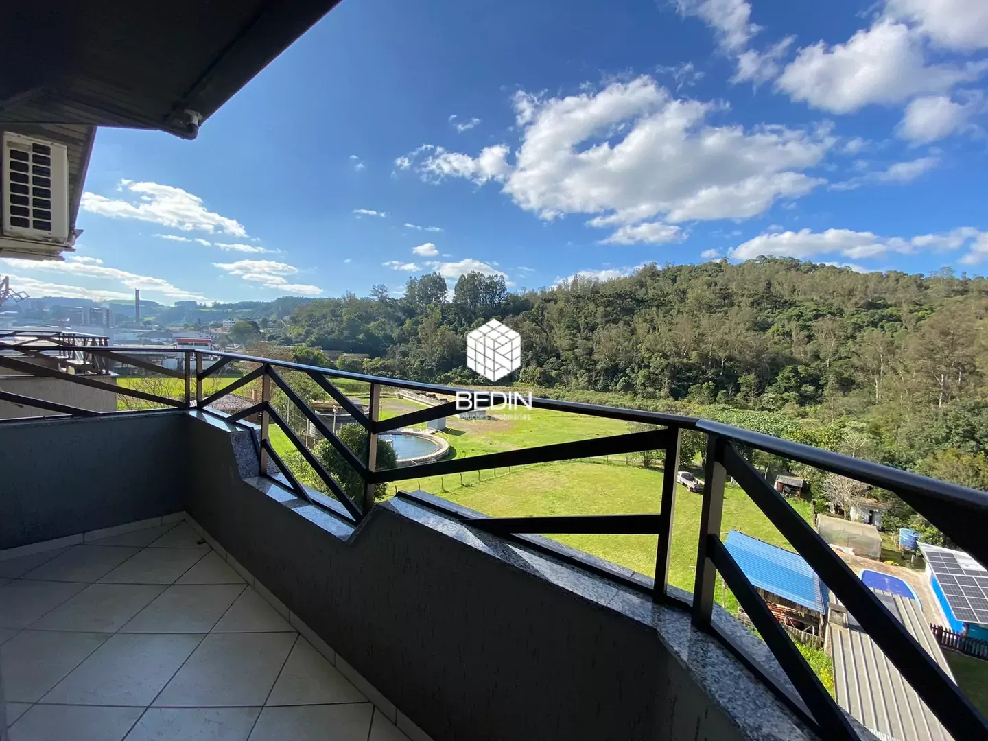 Apartamento com 03 dormitórios para locação no Centro de Serafina Corrêa — Miniatura 27