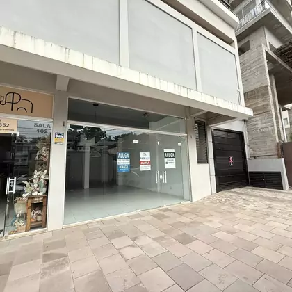 ALUGA-SE SALA COMERCIAL CENTRAL
