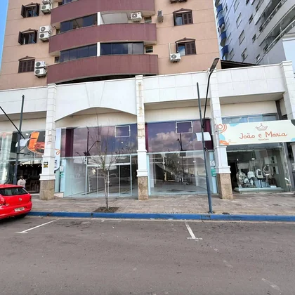 ALUGA-SE SALA COMERCIAL TÉRREA NA AV. JÚLIO BORELLA