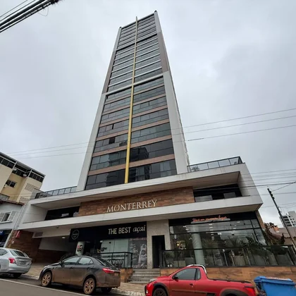 ALUGA-SE APARTAMENTO SEMI MOBILIADO CENTRAL