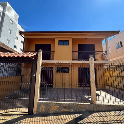 CASA À VENDA NO CENTRO DE MARAU