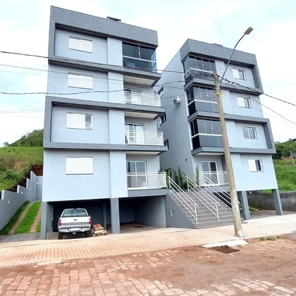 ALUGA-SE APARTAMENTO DE 02 DORMITÓRIOS
