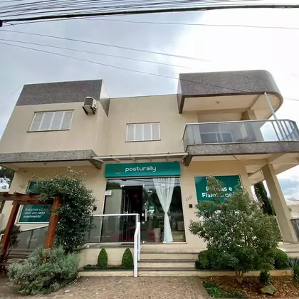 ALUGA-SE APARTAMENTO SEMI MOBILIADO