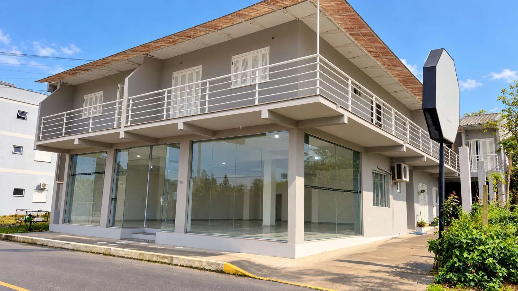 Locação - Sala comercial Locação - Sala comercial