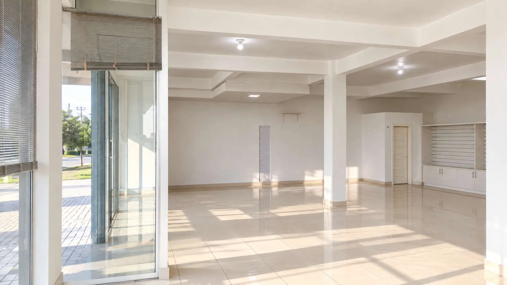 Locação - Sala comercial Locação - Sala comercial