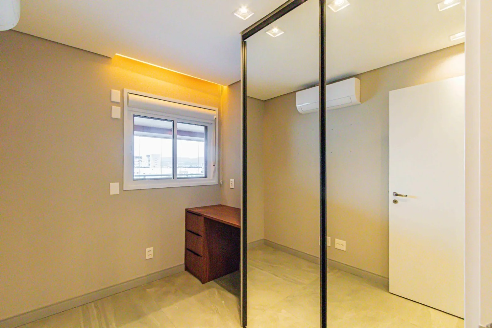 Comprar - Apartamento Comprar - Apartamento