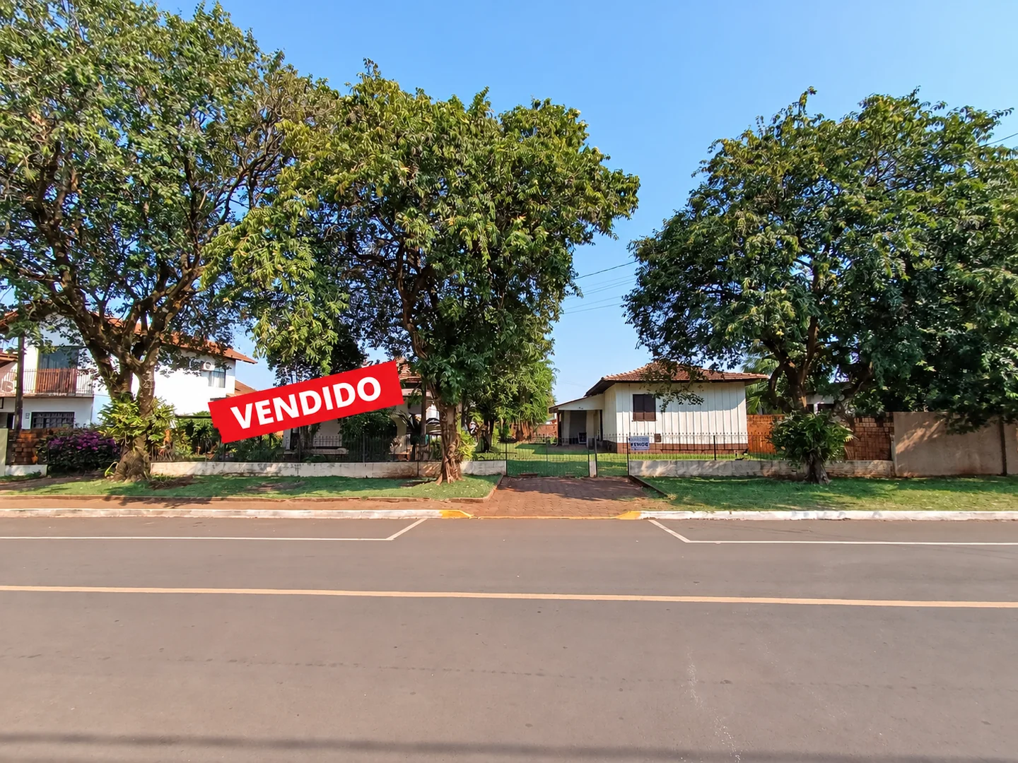 Vende-se Terreno