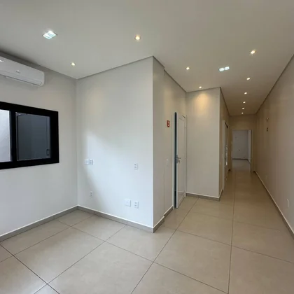 Aluga - se Sala comercial