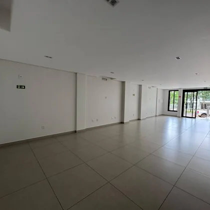 Aluga - se Sala comercial