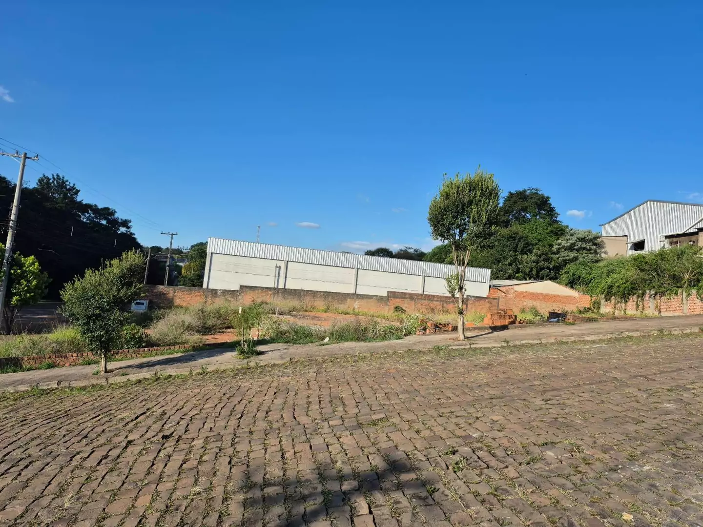 Terreno de esquina 1000 m²  - Bairro São José Operário — Miniatura 3