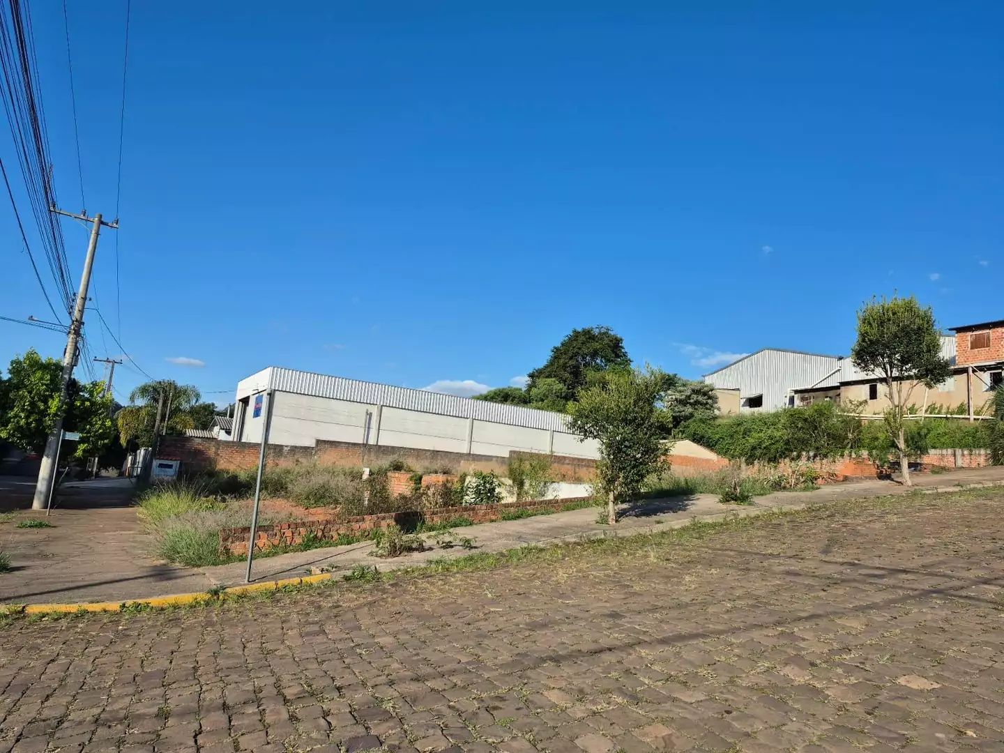 Terreno de esquina 1000 m²  - Bairro São José Operário — Miniatura 2