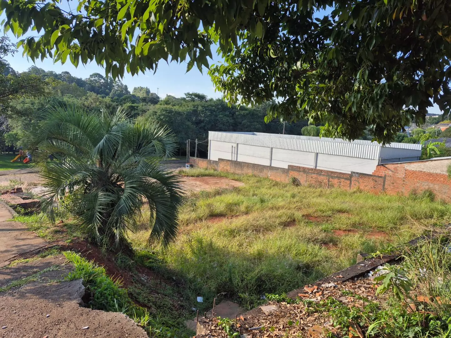 Terreno de esquina 1000 m²  - Bairro São José Operário — Miniatura 4