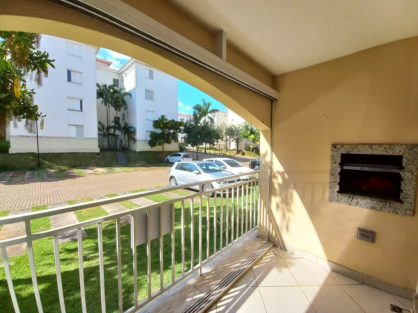 Apartamento Térreo, 3 quartos Sendo 1 Suite E Varanda Gourmet.