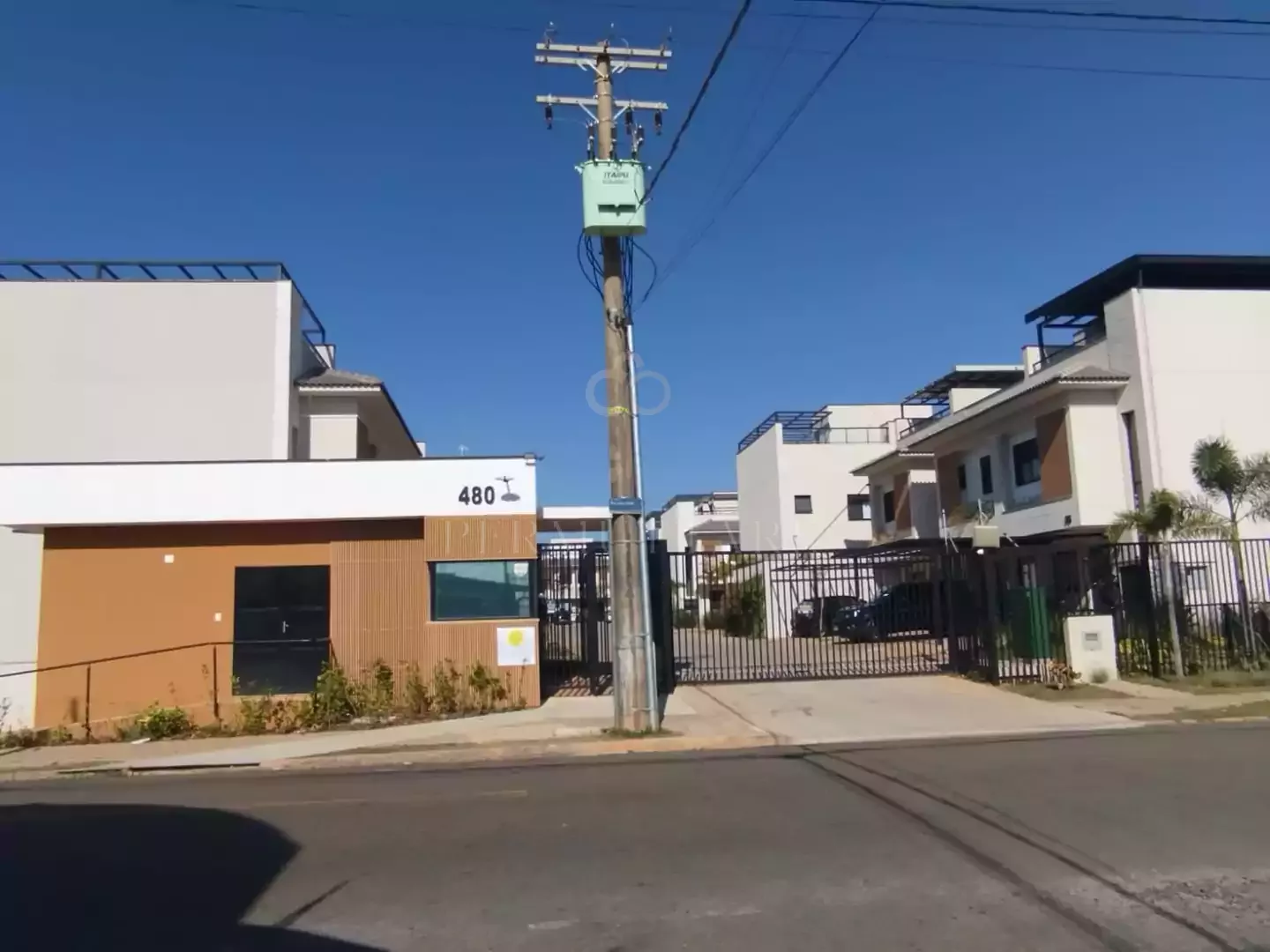 Casa A Venda No Condomínio Carpe Diem com 2 Quartos sendo 2 suites Parque Taquaral