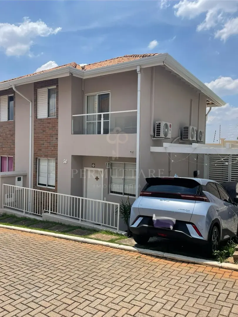 Casa 3 Quartos Sendo 1 Suite   A Venda Condomínio Village Corsega