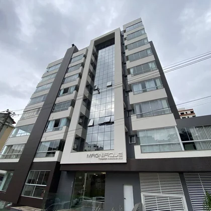 ALUGA APARTAMENTO SEMIMOBILIADO