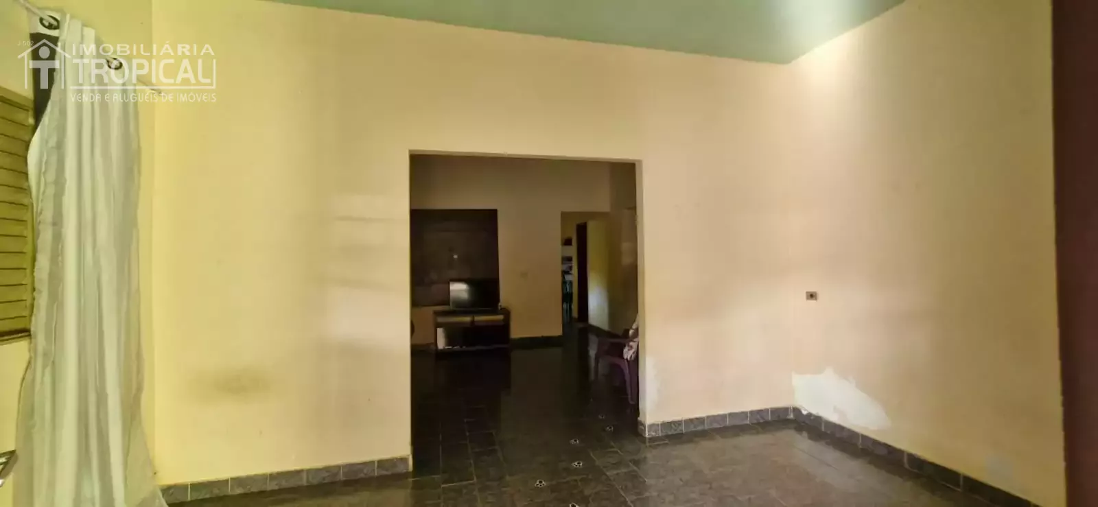 Vende-se casa bem localizada no setor Aeroporto em Porto Nacional-To. — Miniatura 7