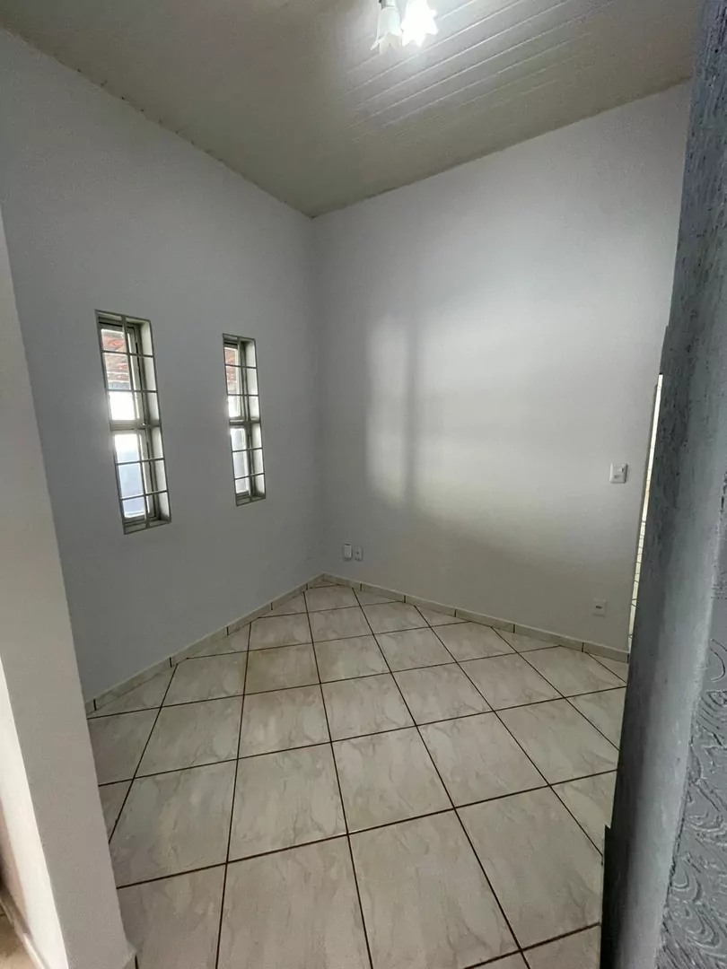 Vendo casa na AV.Joaquim Aires em Porto Nacional-TO — Miniatura 7