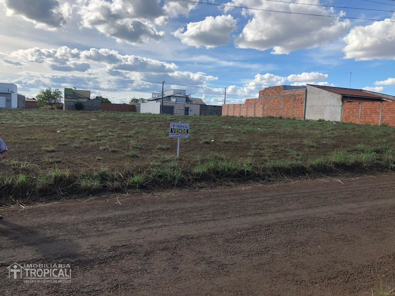 Vende-se Terreno Localizado no Jardim America em Porto Nacional-TO — Miniatura 3